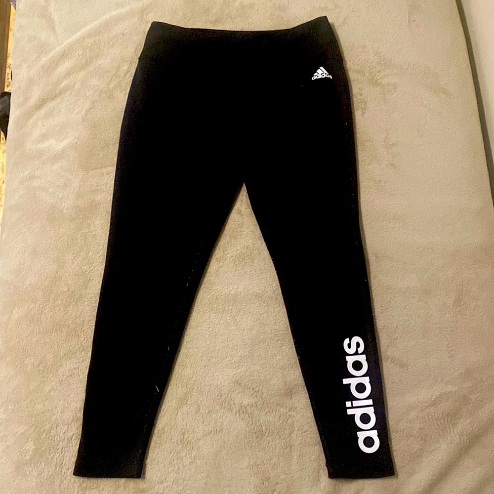 Black Adidas work out leggings super comfy. Size Large